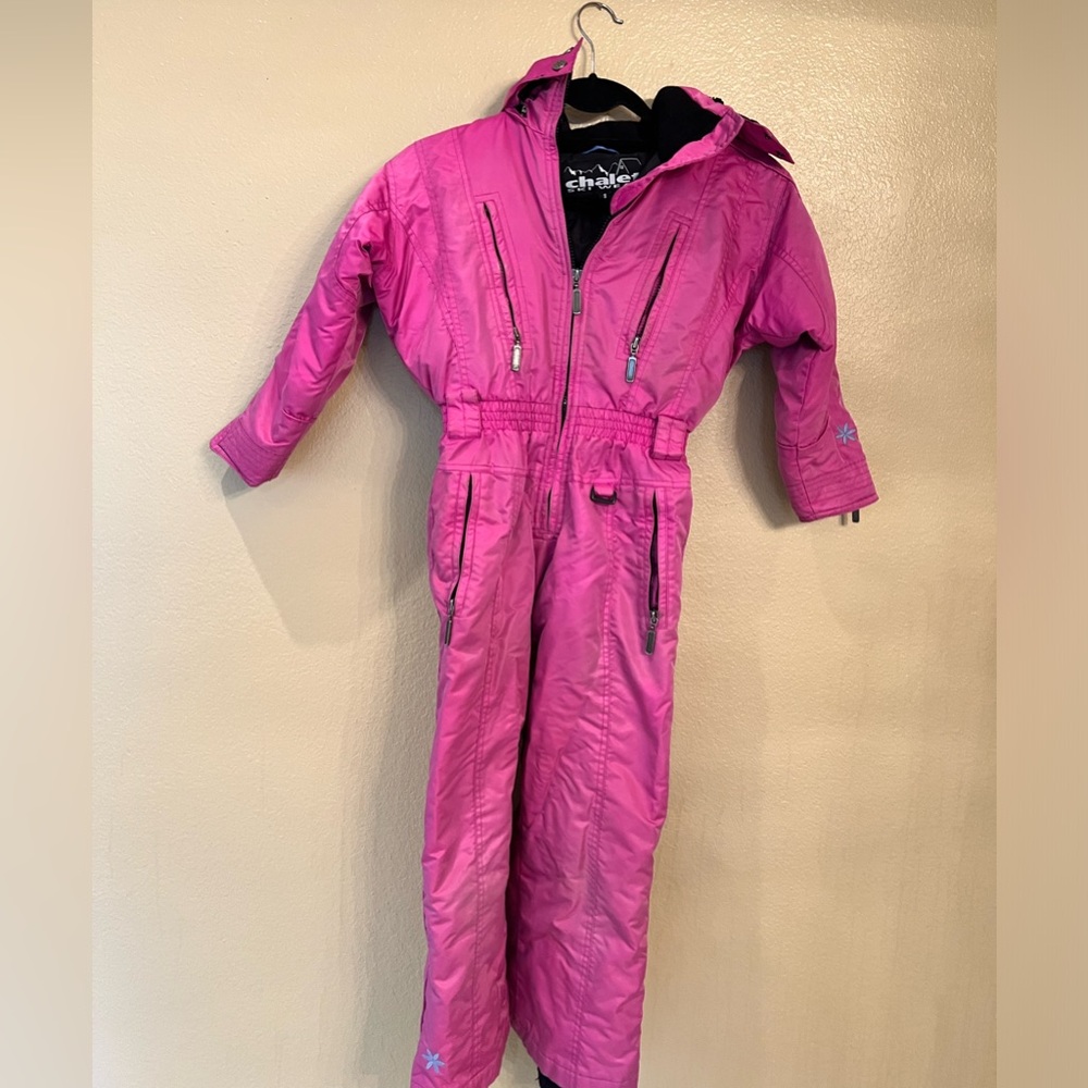Cute Vintage Chalet Ski Suit in Pink size Small
